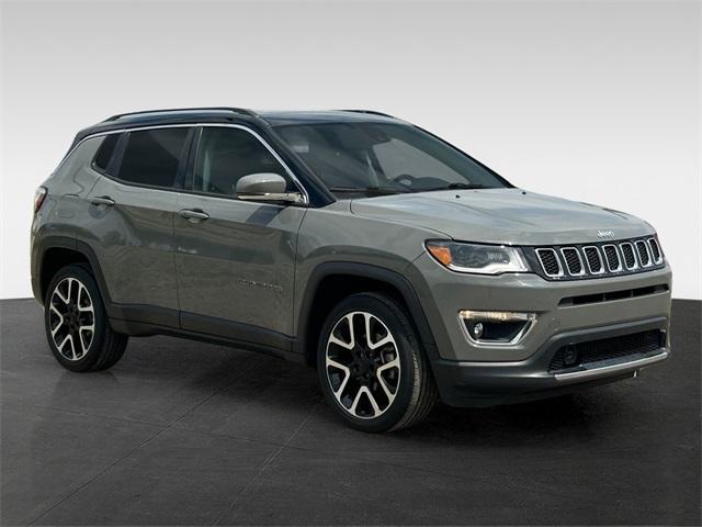 Photo of 2021 Sting Gray Clearcoat Jeep Compass