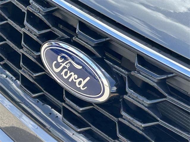 Photo of 2023 Carbonized Gray Metallic Ford Escape