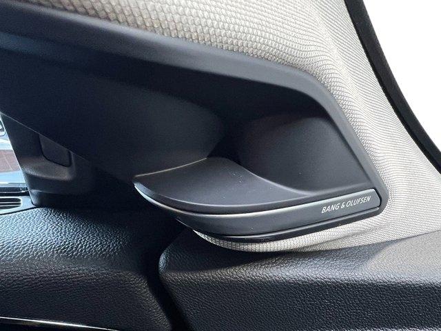 Photo of 2025 Majestic Black Pearl Acura MDX