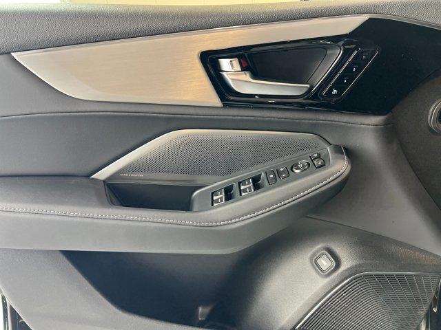 Photo of 2025 Majestic Black Pearl Acura MDX