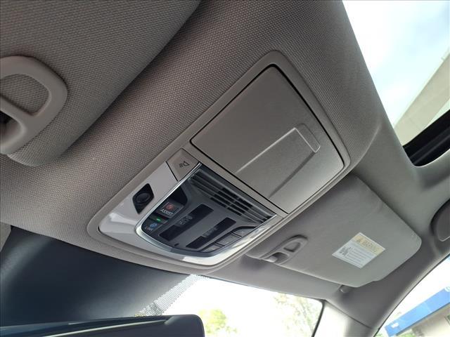 Photo of 2023 Liquid Carbon Metallic Acura MDX