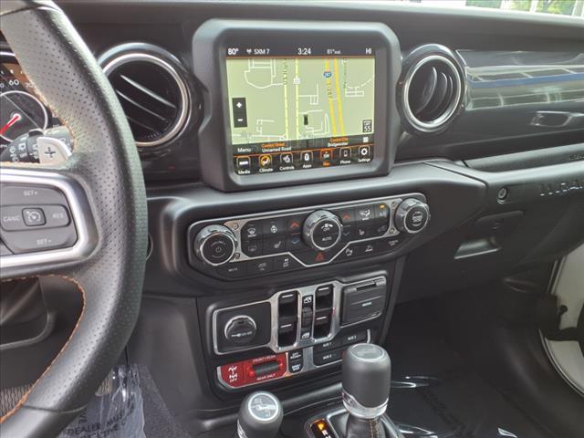 Photo of 2022 Bright White Clearcoat Jeep Wrangler