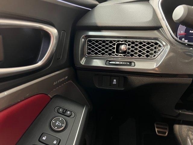 Photo of 2025 Platinum White Pearl Acura Integra