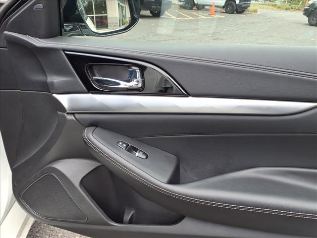 Photo of 2023 Pearl White Tricoat Nissan Maxima