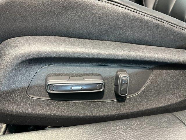 Photo of 2025 Platinum White Pearl Acura Integra