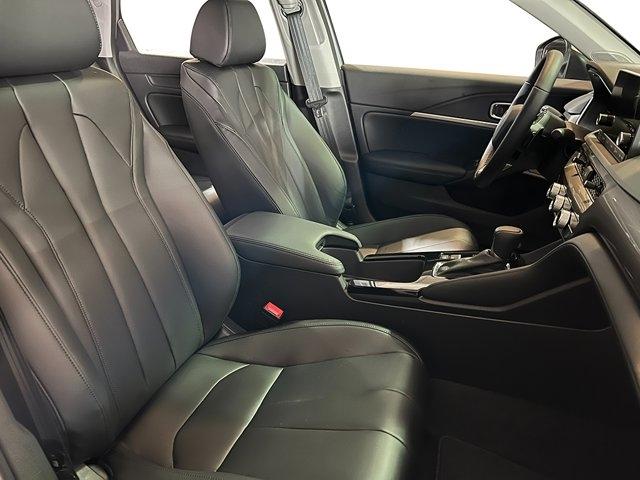 Photo of 2025 Platinum White Pearl Acura Integra