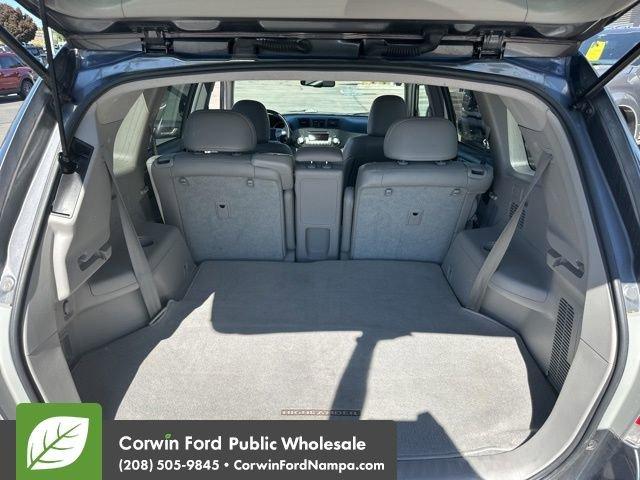 Photo of 2011 Gray Toyota Highlander