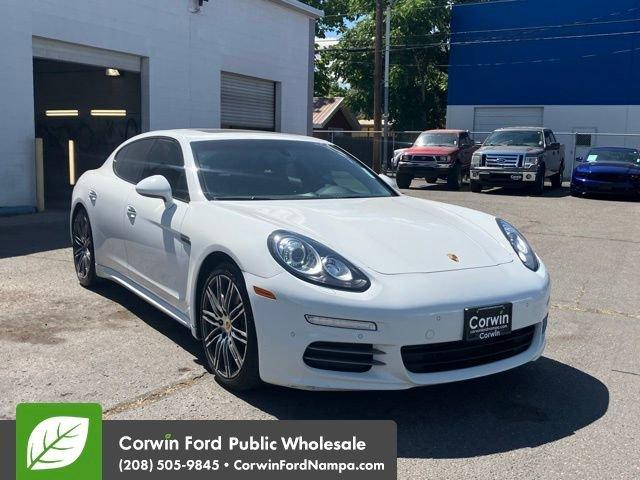 2016 Porsche Panamera