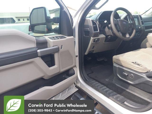 Photo of 2017 Ingot Silver Ford F-250
