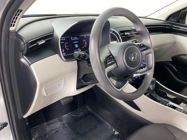 Photo of 2024 Shimmering Silver Hyundai TUCSON