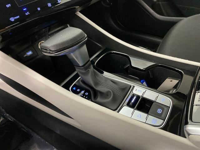 Photo of 2024 Shimmering Silver Hyundai TUCSON