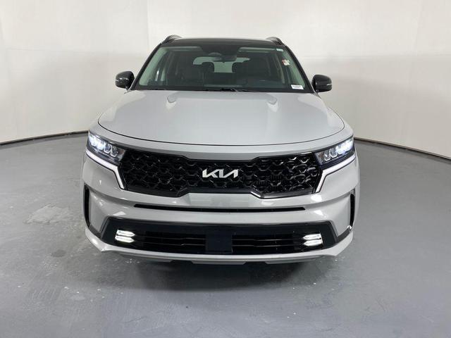 Photo of 2022 Wolf Gray Kia Sorento