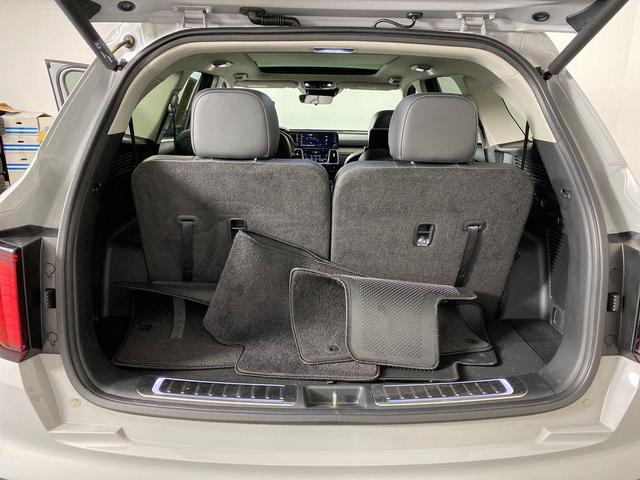 Photo of 2022 Wolf Gray Kia Sorento
