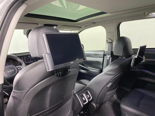 Photo of 2022 Wolf Gray Kia Sorento