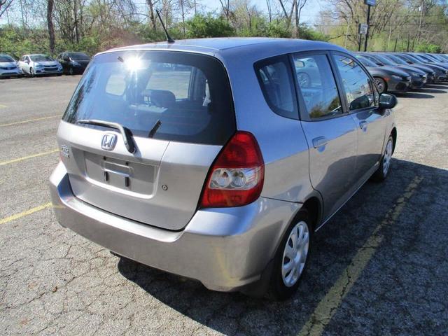 Photo of 2008 Gray Honda Fit