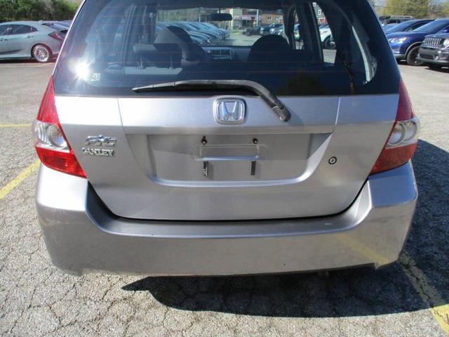 Photo of 2008 Gray Honda Fit