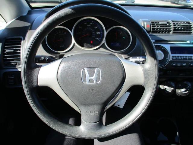 Photo of 2008 Gray Honda Fit
