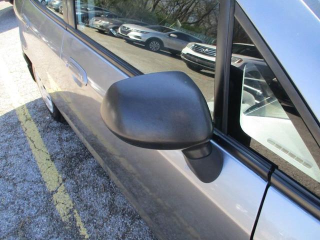 Photo of 2008 Gray Honda Fit