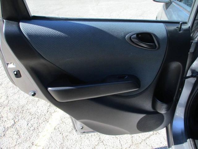 Photo of 2008 Gray Honda Fit
