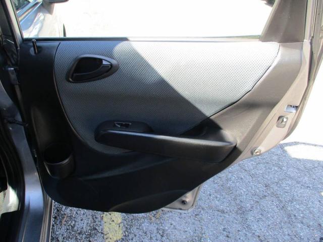 Photo of 2008 Gray Honda Fit