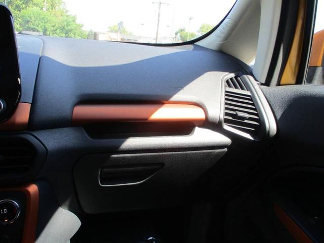 Photo of 2021 Luxe Yellow Ford EcoSport