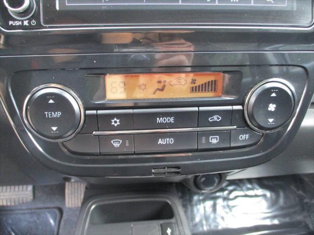 Photo of 2022 White Diamond Mitsubishi Mirage