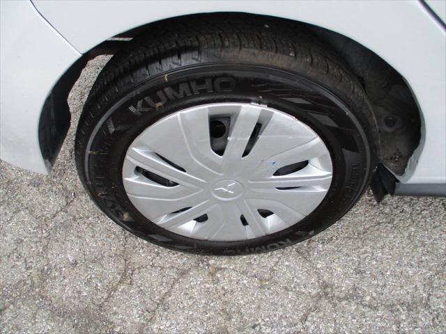 Photo of 2022 White Diamond Mitsubishi Mirage