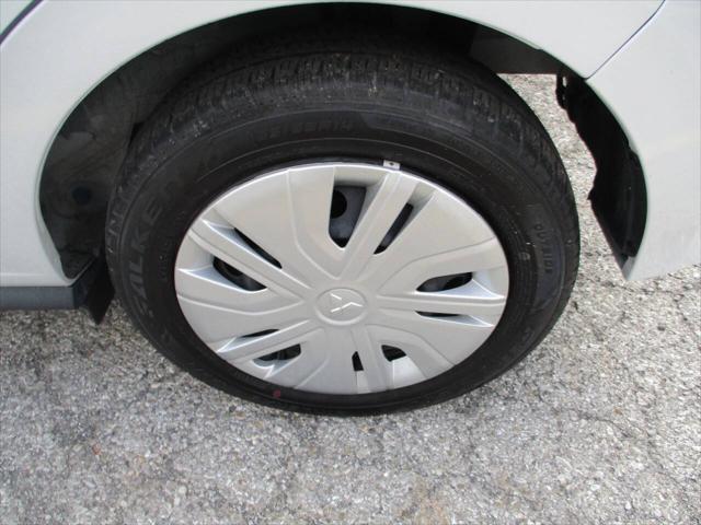 Photo of 2022 White Diamond Mitsubishi Mirage