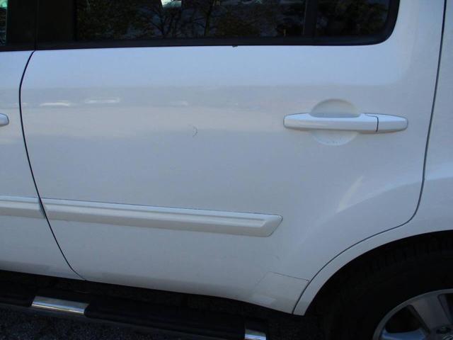 Photo of 2011 Taffeta White Honda Pilot