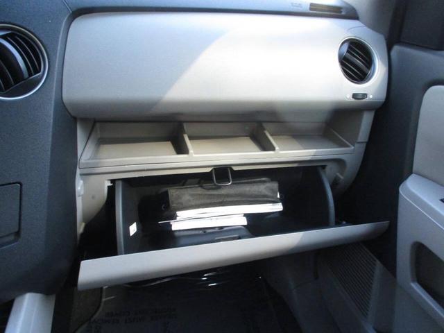 Photo of 2011 Taffeta White Honda Pilot