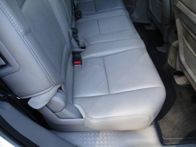 Photo of 2011 Taffeta White Honda Pilot