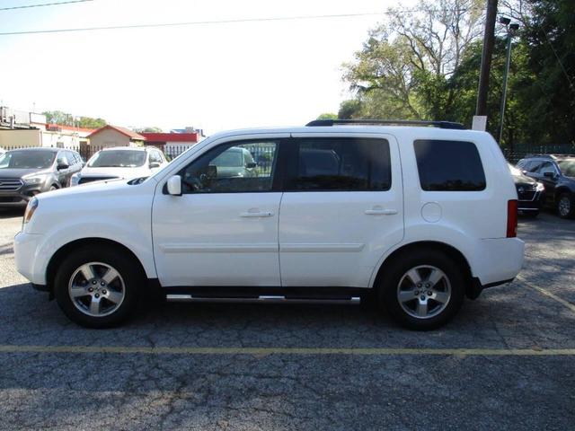 Photo of 2011 Taffeta White Honda Pilot