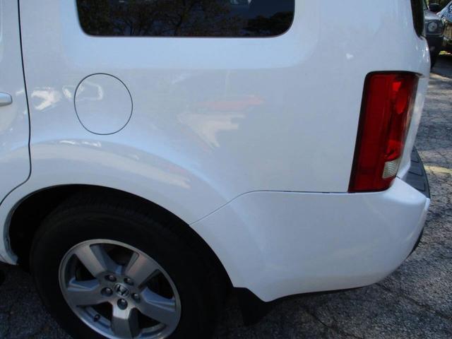 Photo of 2011 Taffeta White Honda Pilot