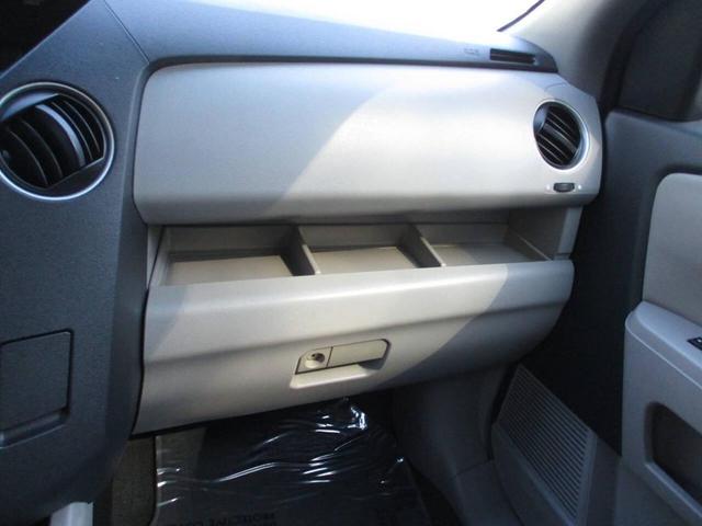 Photo of 2011 Taffeta White Honda Pilot
