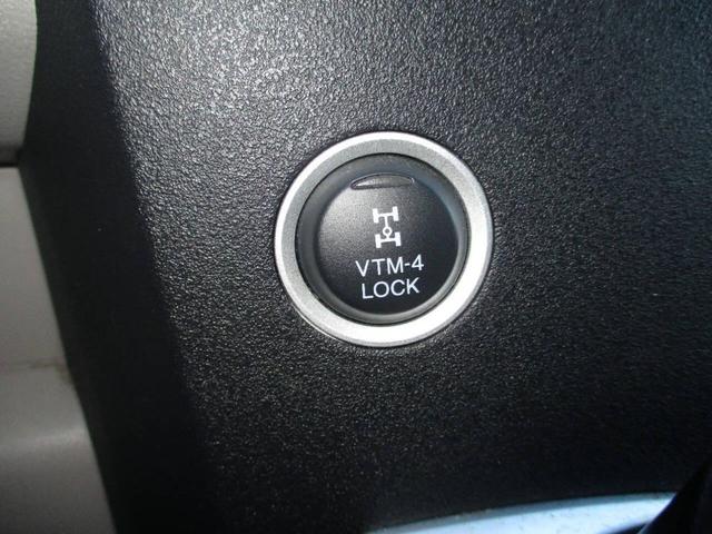Photo of 2011 Taffeta White Honda Pilot