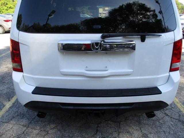 Photo of 2011 Taffeta White Honda Pilot