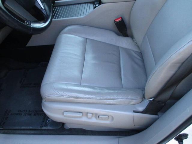 Photo of 2011 Taffeta White Honda Pilot