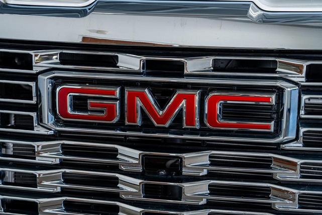 Photo of 2024 Summit White GMC Sierra 3500