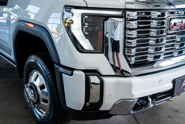 Photo of 2024 Summit White GMC Sierra 3500