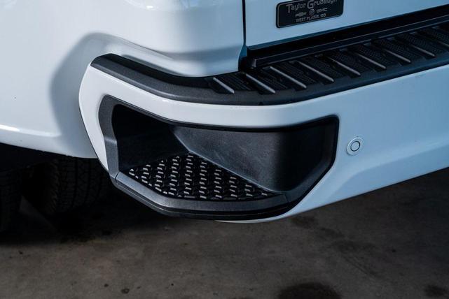 Photo of 2024 Summit White GMC Sierra 3500