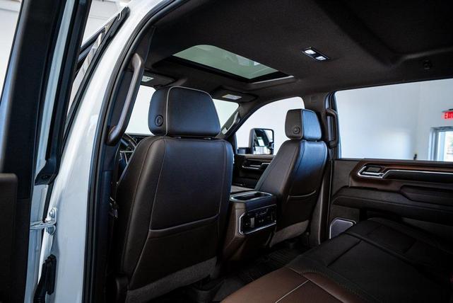 Photo of 2024 Summit White GMC Sierra 3500