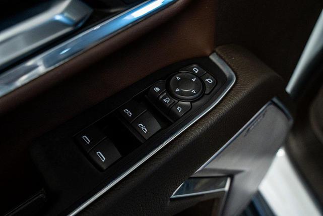 Photo of 2024 Summit White GMC Sierra 3500