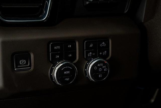 Photo of 2024 Summit White GMC Sierra 3500
