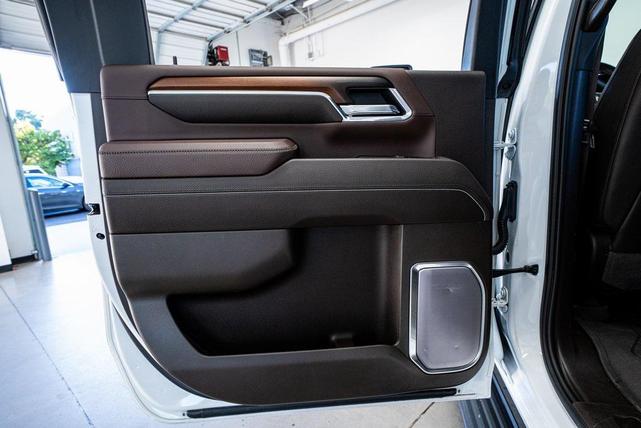 Photo of 2024 Summit White GMC Sierra 3500