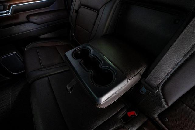 Photo of 2024 Summit White GMC Sierra 3500