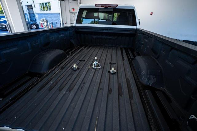 Photo of 2024 Summit White GMC Sierra 3500