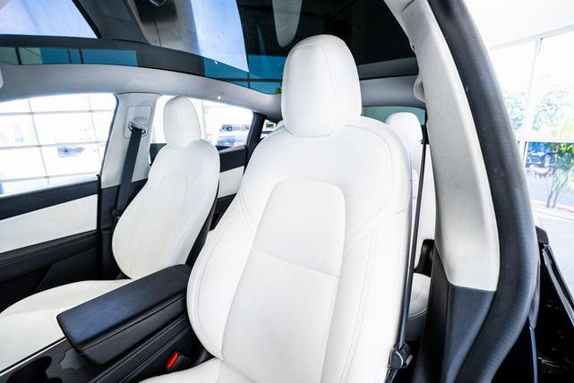 Photo of 2022 Solid Black Tesla Model Y