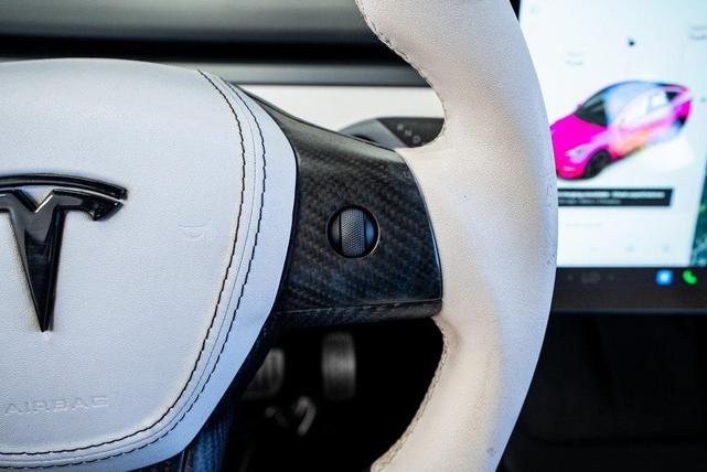 Photo of 2022 Solid Black Tesla Model Y