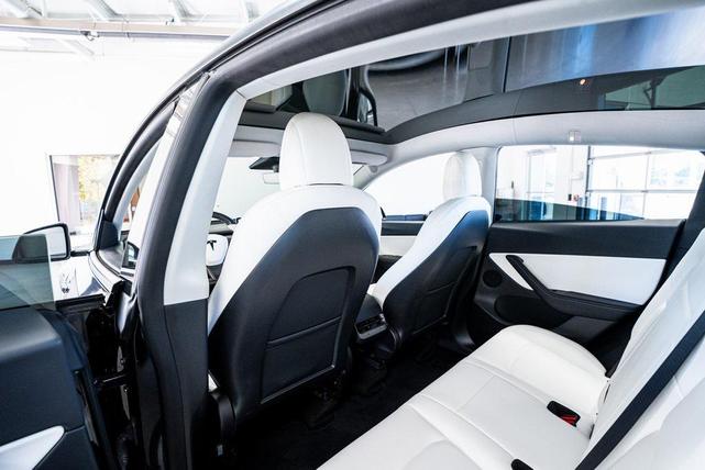 Photo of 2022 Solid Black Tesla Model Y