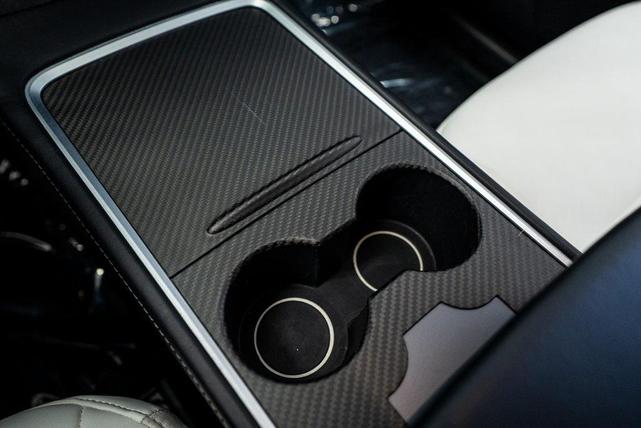 Photo of 2022 Solid Black Tesla Model Y